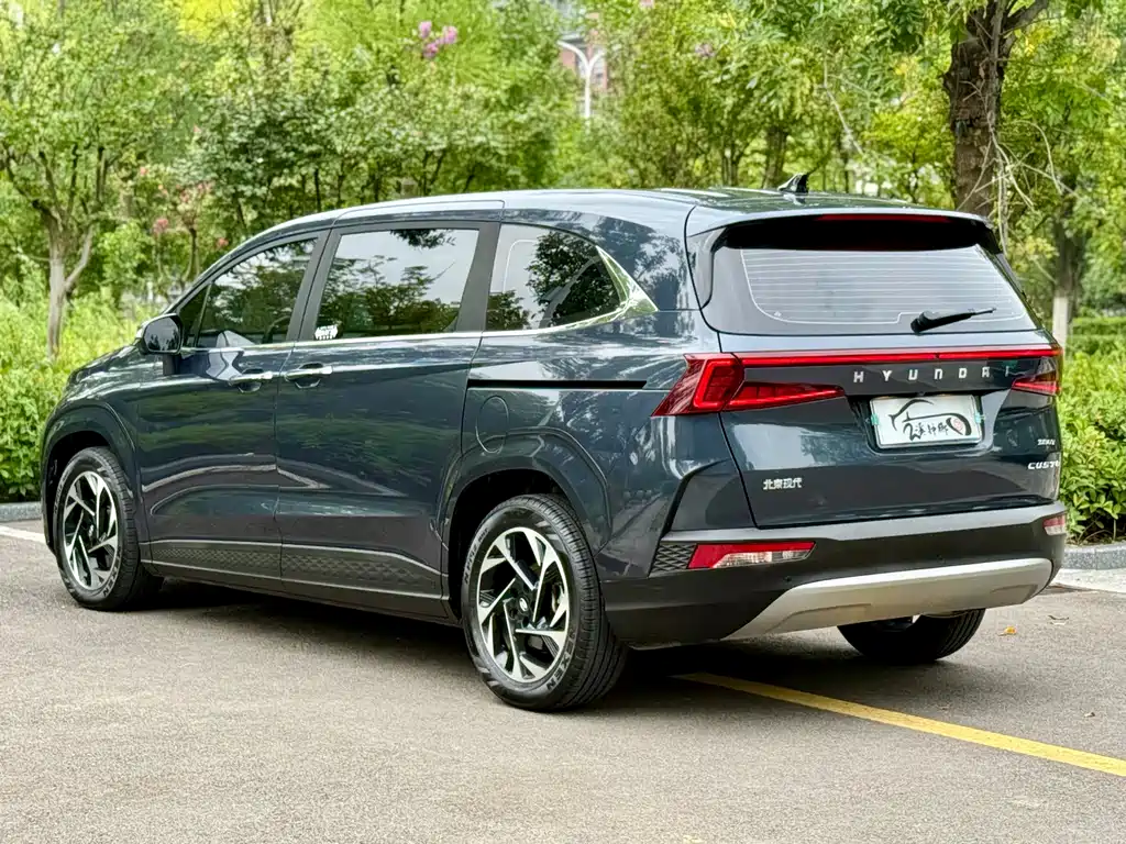 Hyundai Custo — миниатюра 5