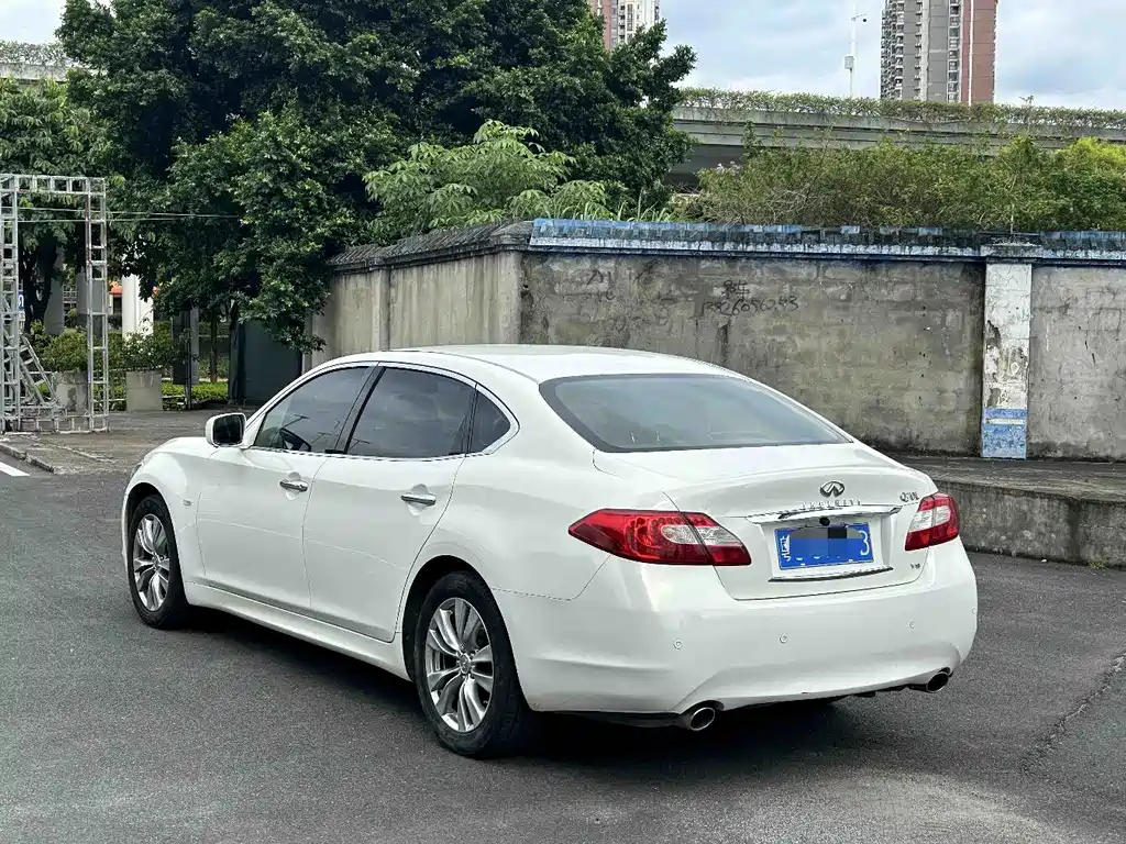 Infiniti Q70 — миниатюра 4
