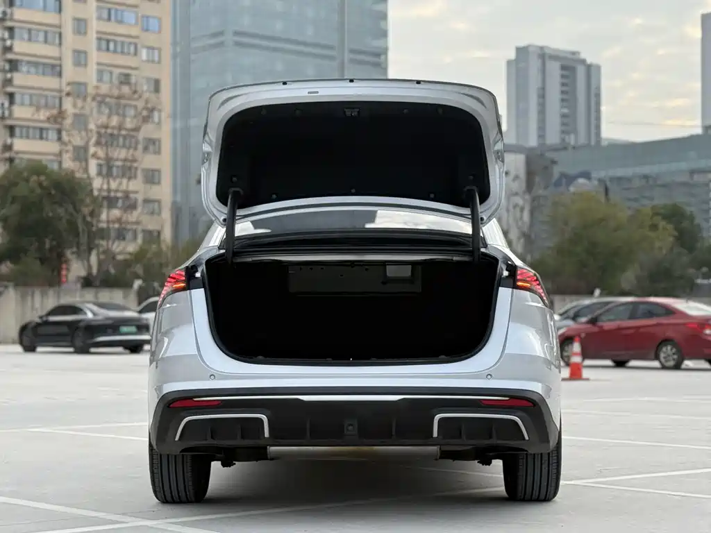 GEELY GALAXY GALAXY L6