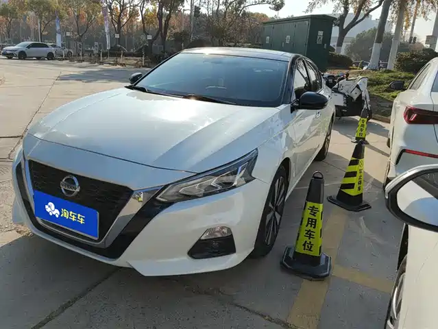 NISSAN TEANA 2022