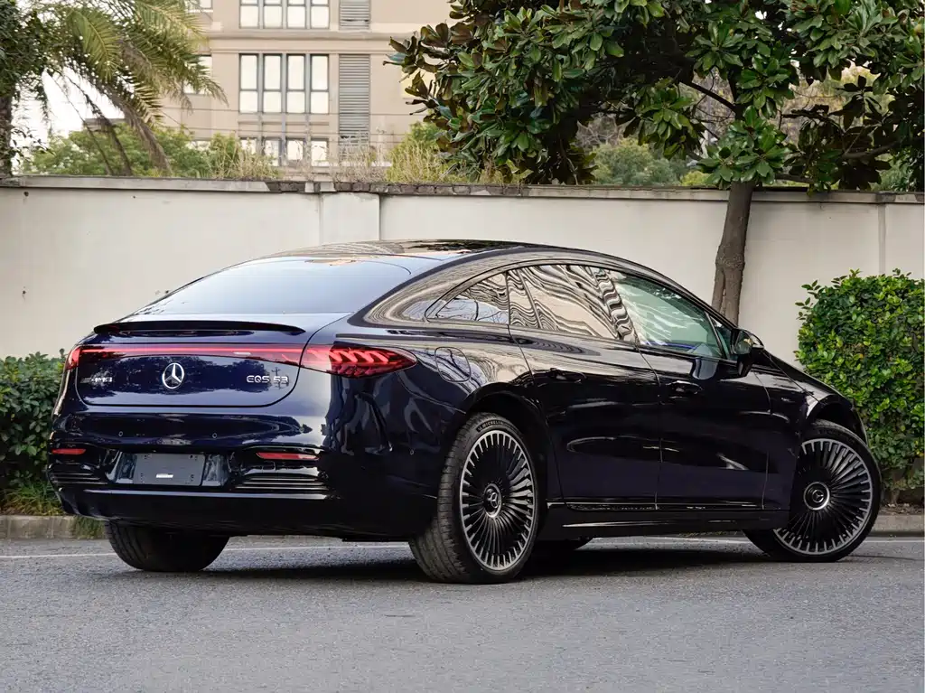 MERCEDES-BENZ EQS AMG