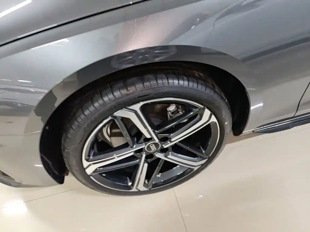 Audi A4L — миниатюра 23