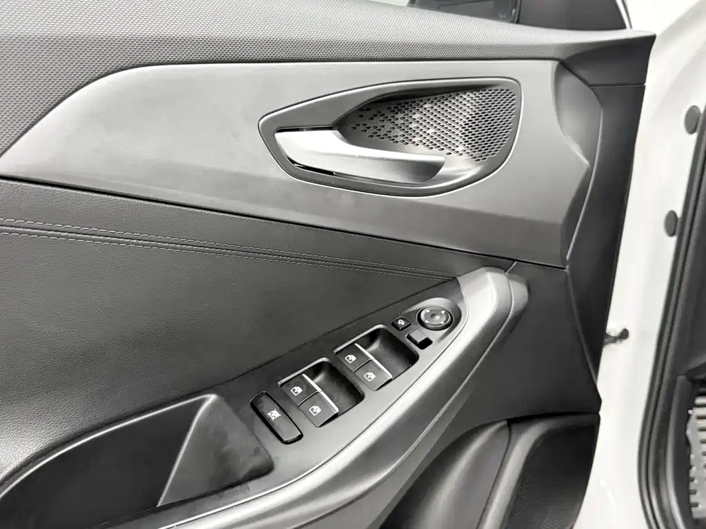 Hyundai Fista — миниатюра 16