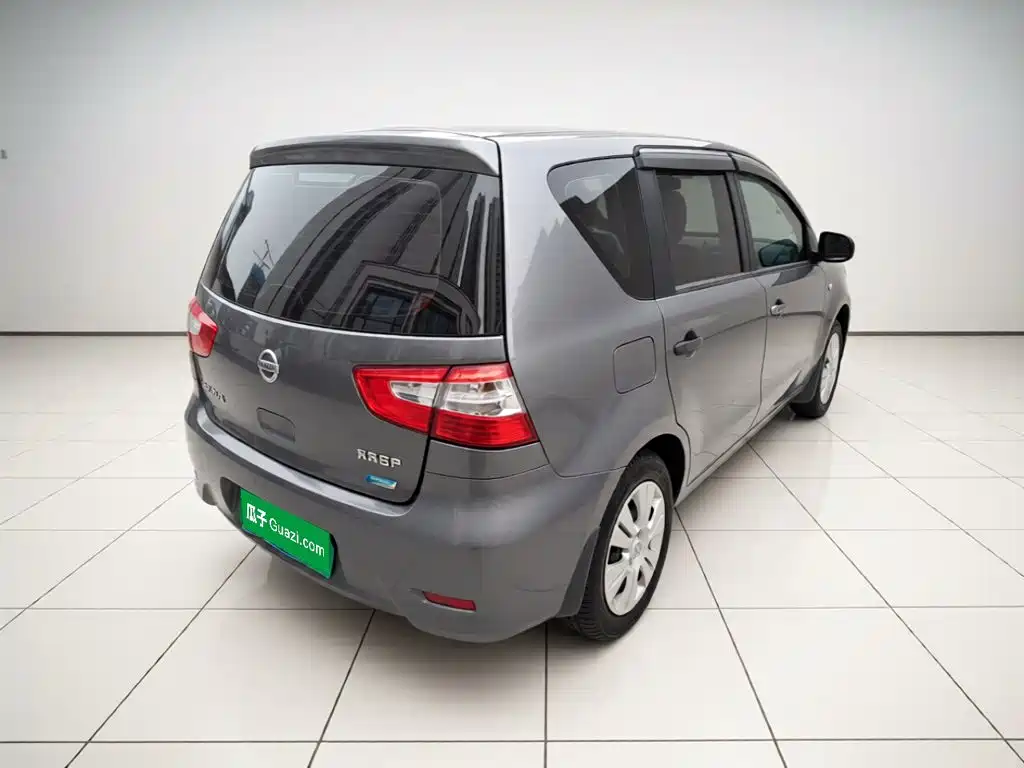 Nissan Livina — миниатюра 13