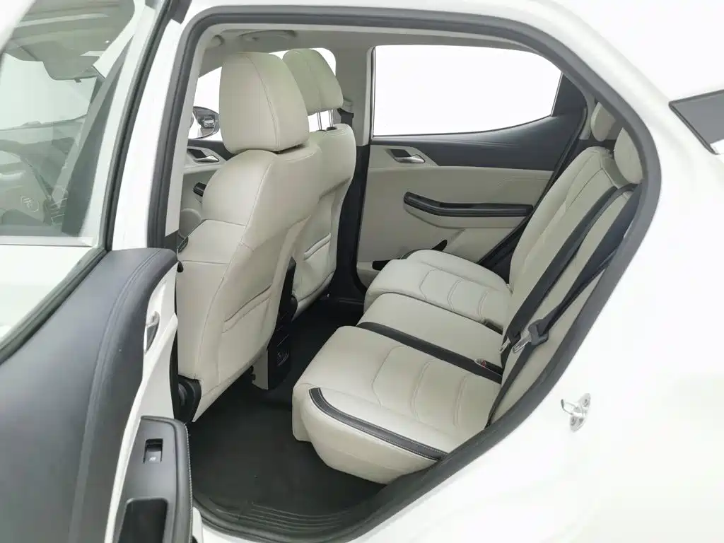 BYD Yuan Pro — миниатюра 15