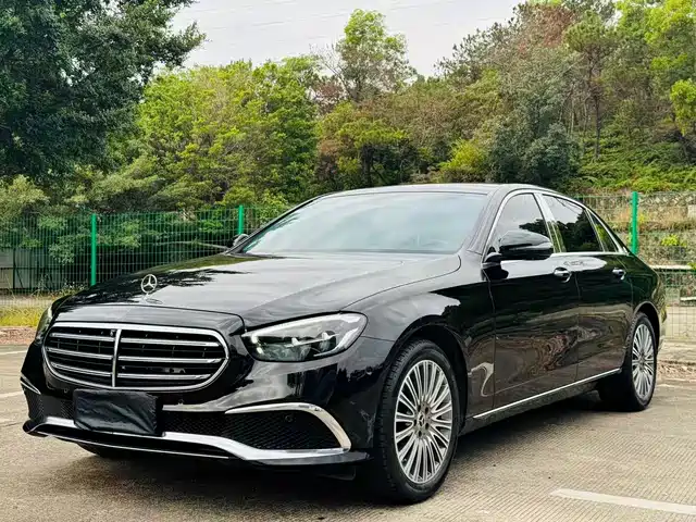 MERCEDES-BENZ E CLASS