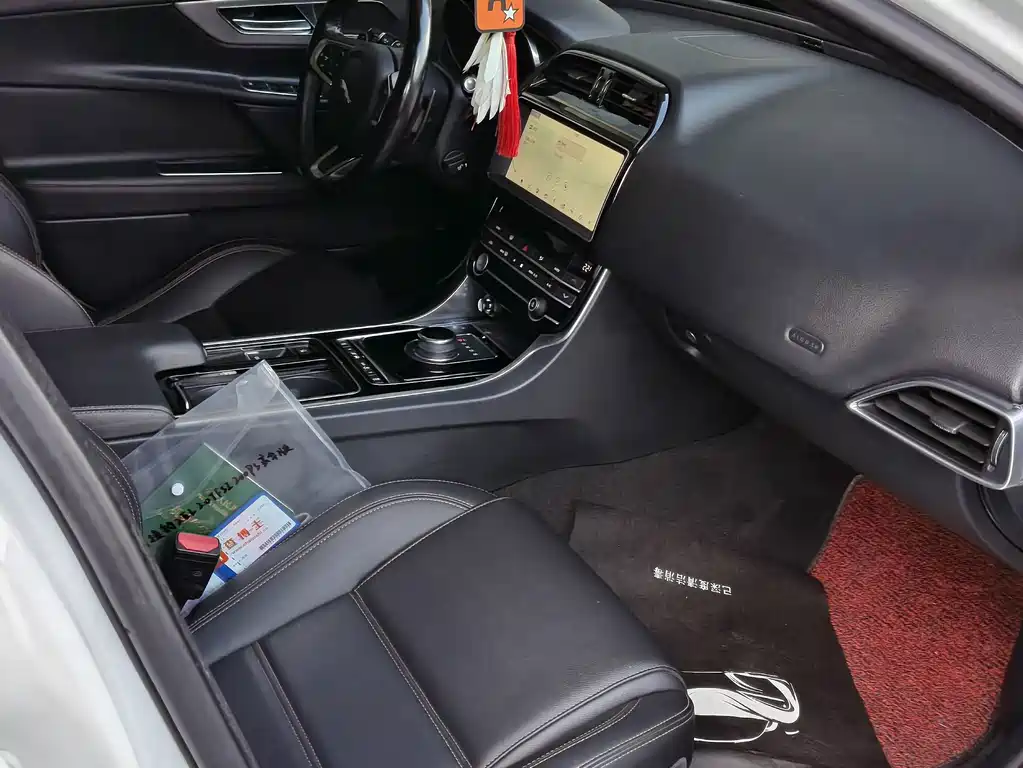 Jaguar XEL — миниатюра 9