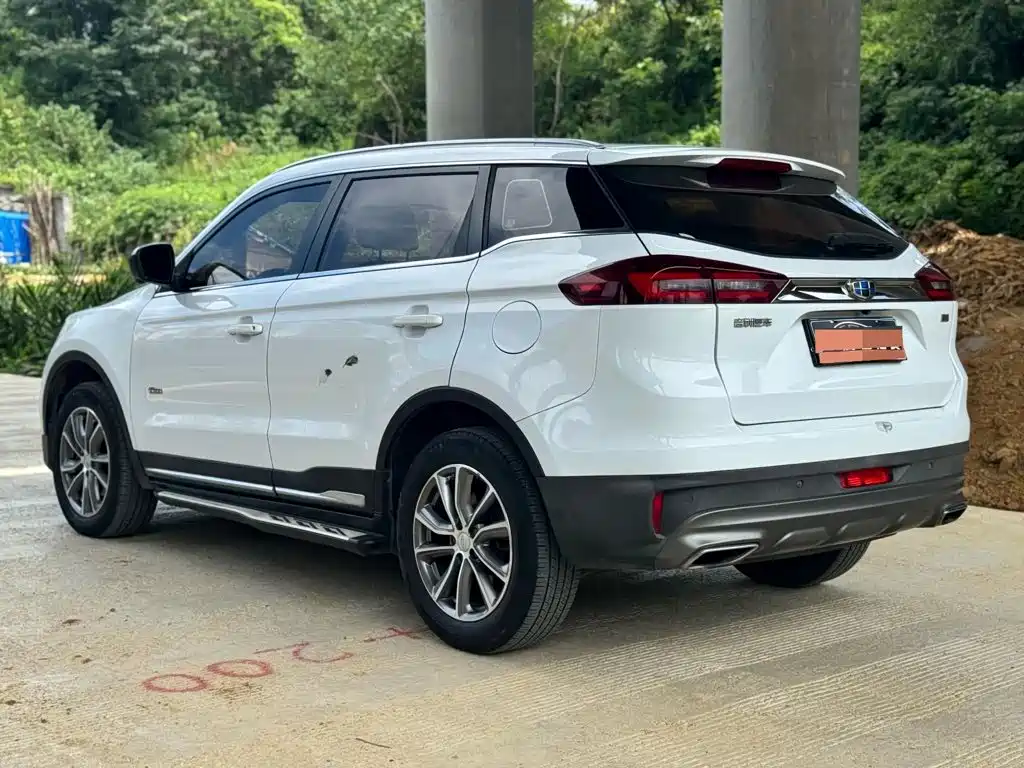 Geely Boyue — миниатюра 6
