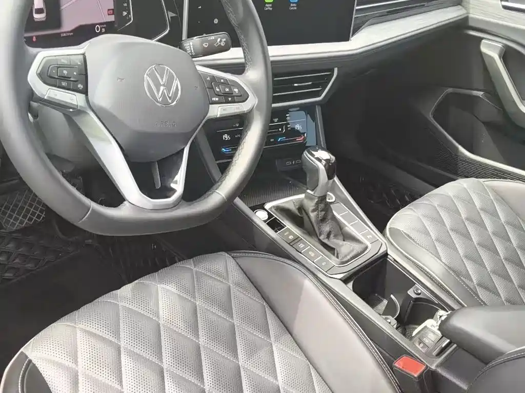 Volkswagen Sagitar — миниатюра 4