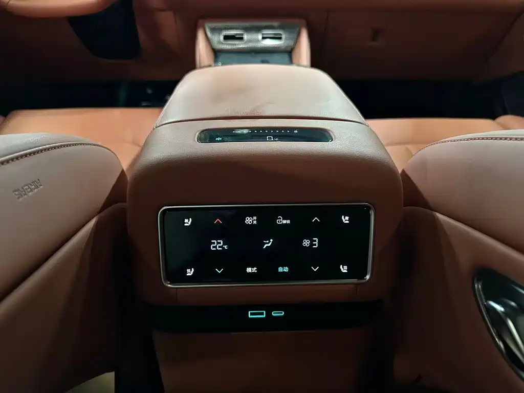 BYD Дон Л. — миниатюра 13