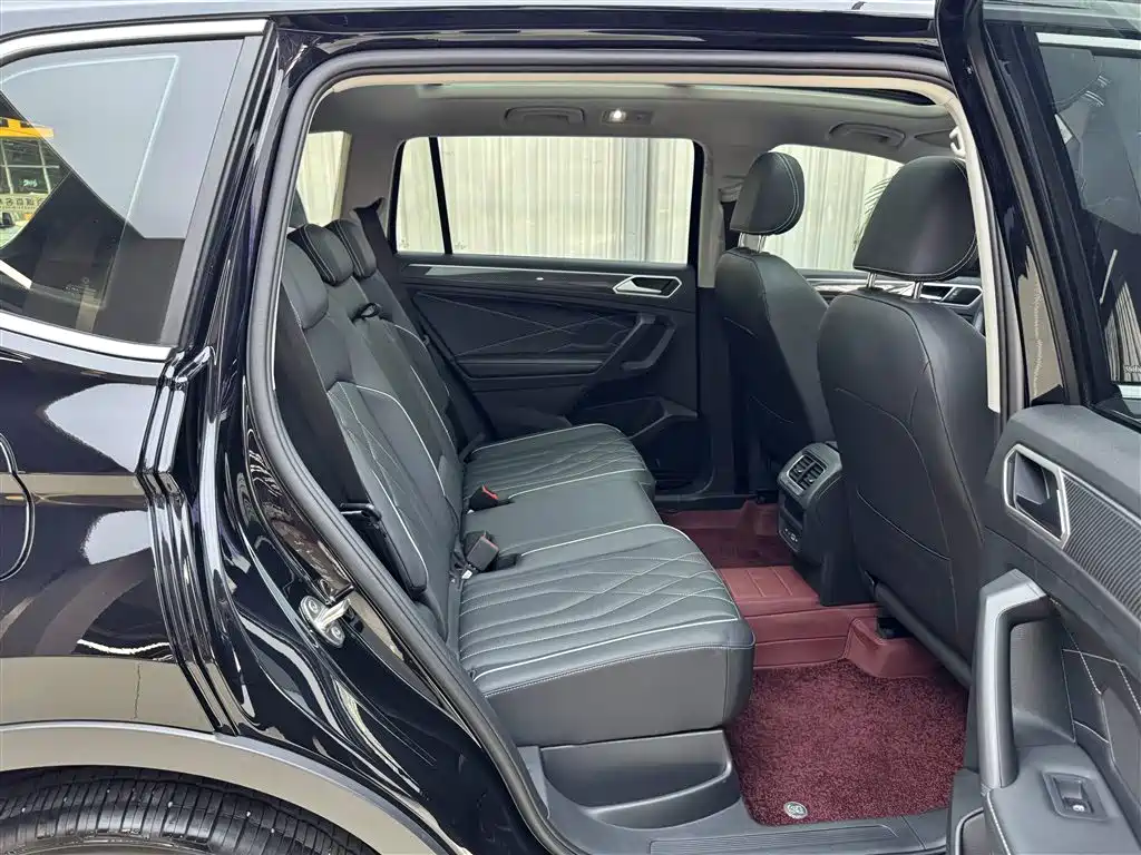 Volkswagen Tiguan L — миниатюра 12