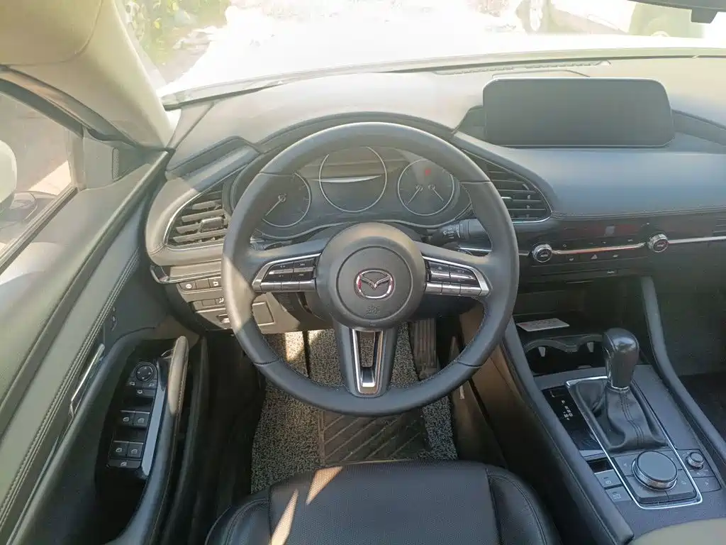 Mazda 3 Axela — миниатюра 11