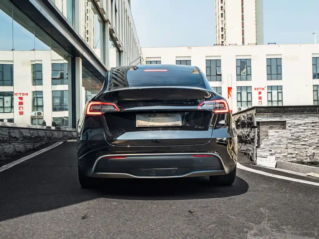Tesla Model Y — фотографии объявления, Фото 10