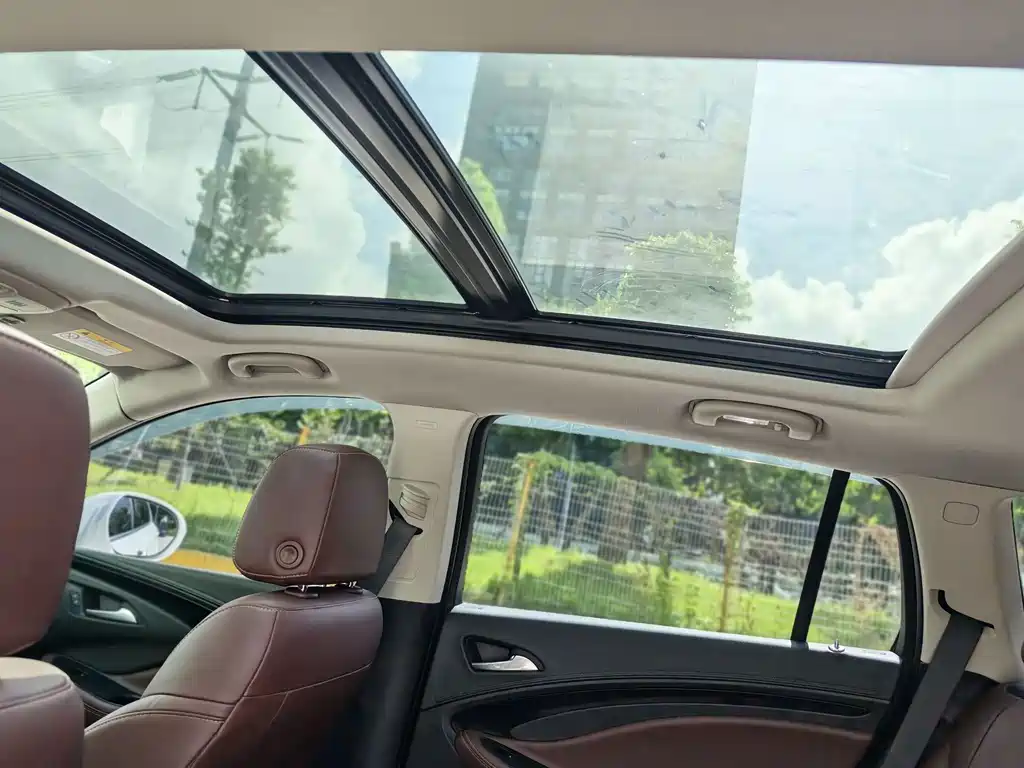 Buick Envision Plus — миниатюра 5