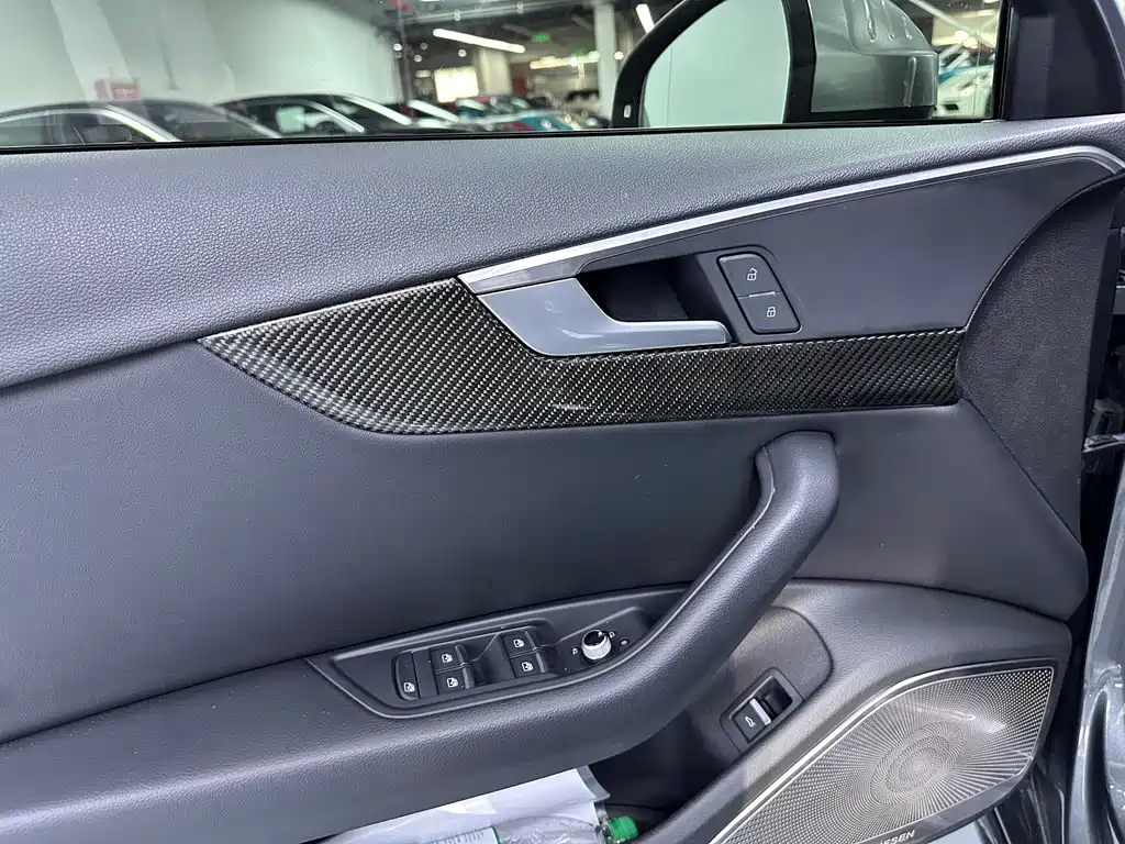 Audi A4L 2020 40 TFSI Fashion