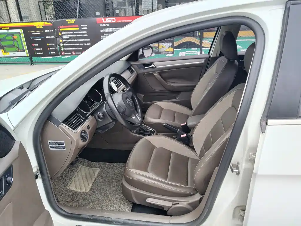 Volkswagen Bora — миниатюра 9