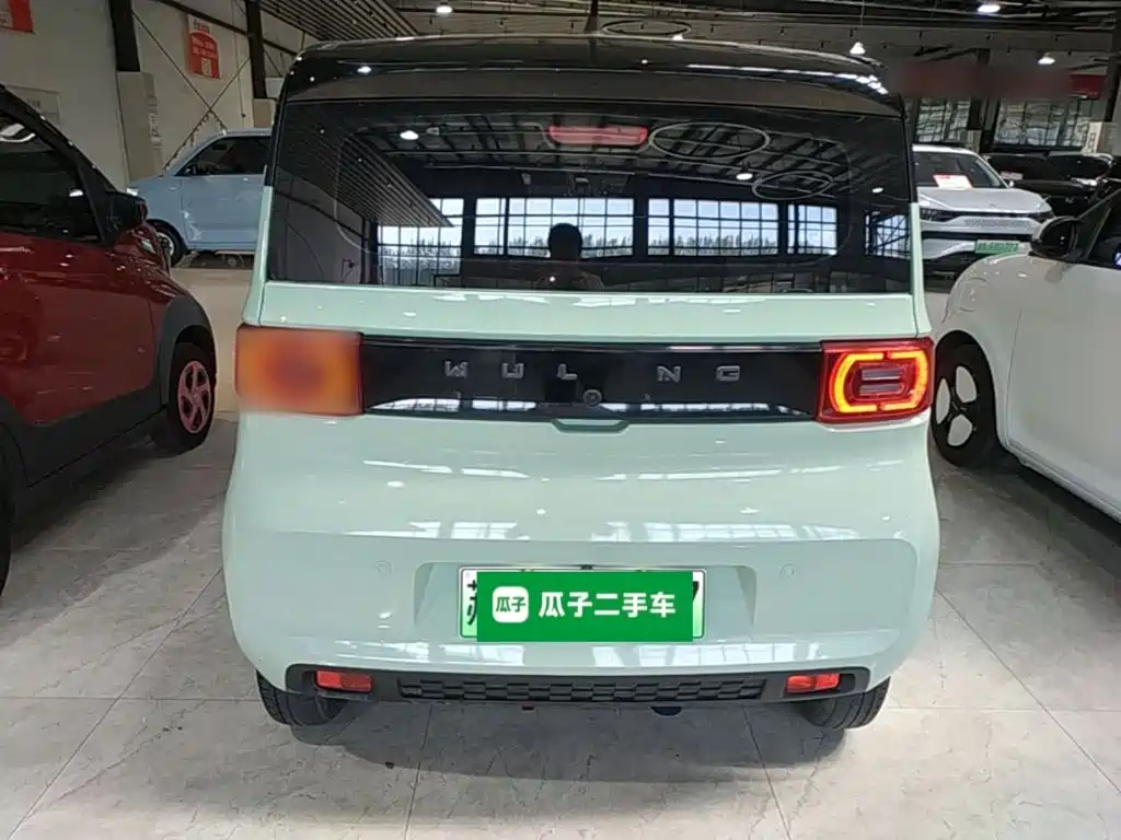 Wuling MINIEV — миниатюра 6