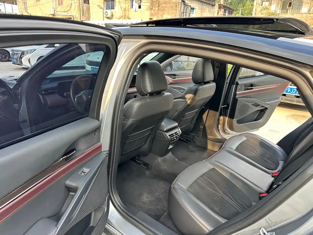 Ford Mondeo — миниатюра 8