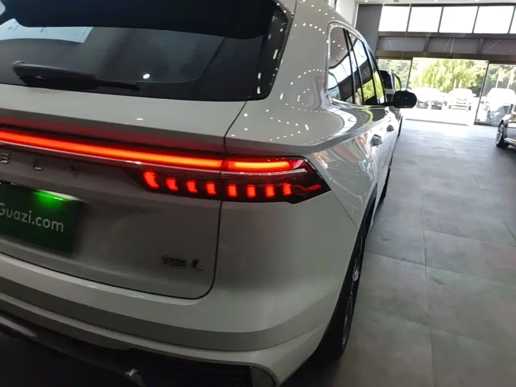 Geely Xingyue L — миниатюра 8