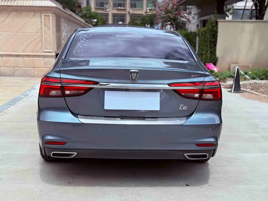 Roewe Roewe i6 Classic — миниатюра 9
