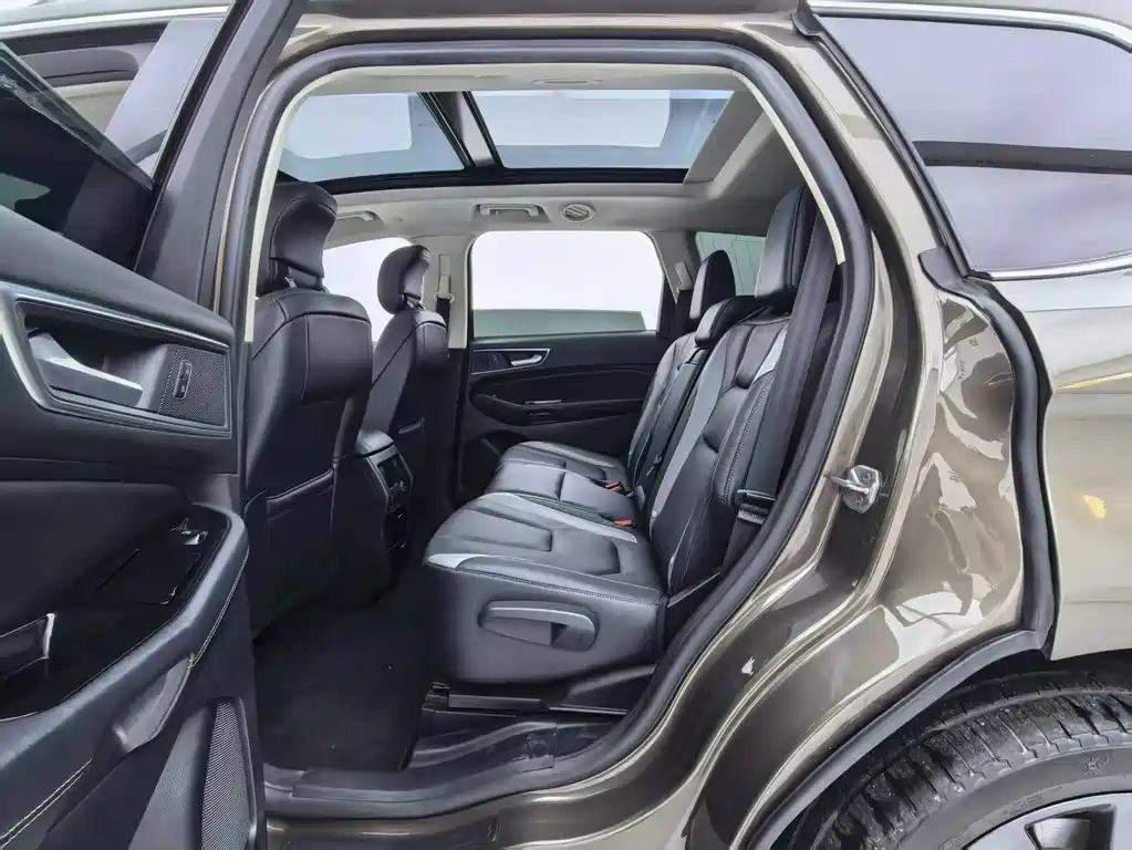 Ford Edge — миниатюра 15