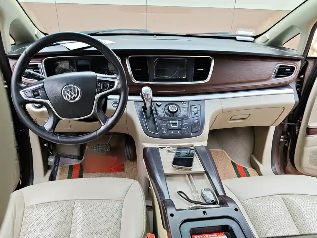 Buick GL8 — миниатюра 10