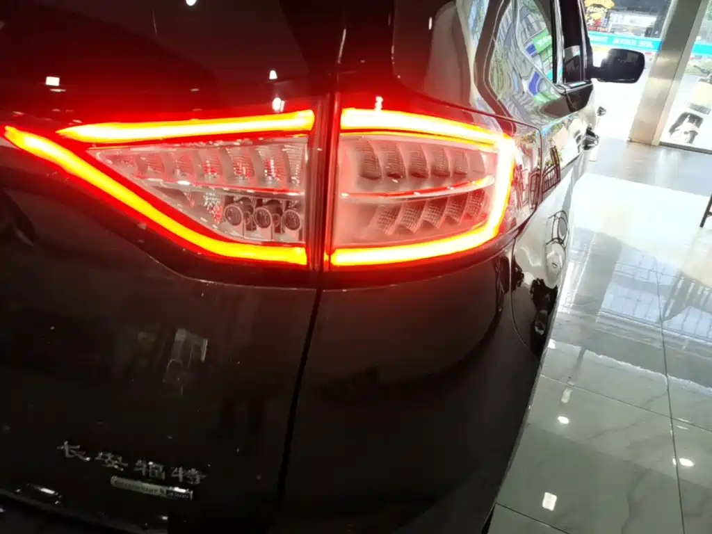 Ford Edge — миниатюра 8