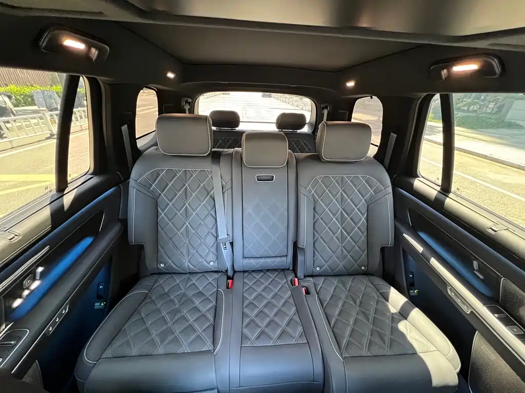 NIO ES8 2026 мест Executive Luxury