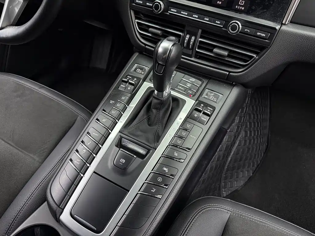 Porsche Macan 2020 Macan 2.0T
