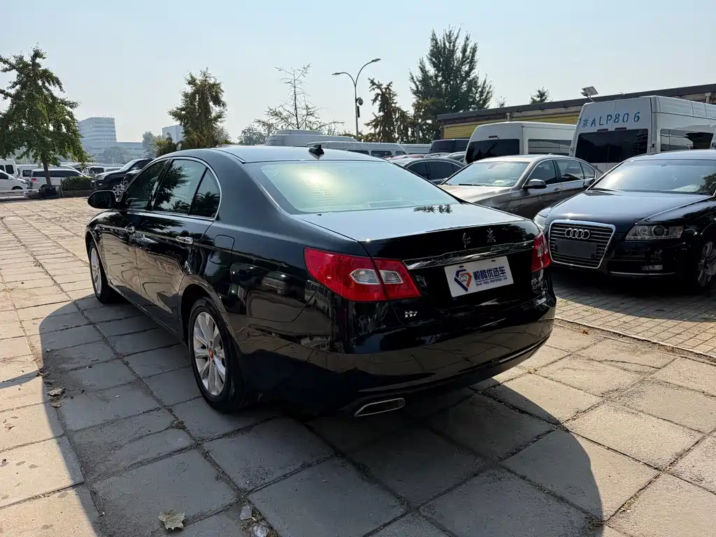 Hongqi Hongqi H7 — миниатюра 6
