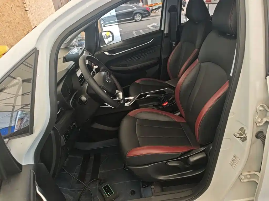 Geely Vision X3 — миниатюра 15