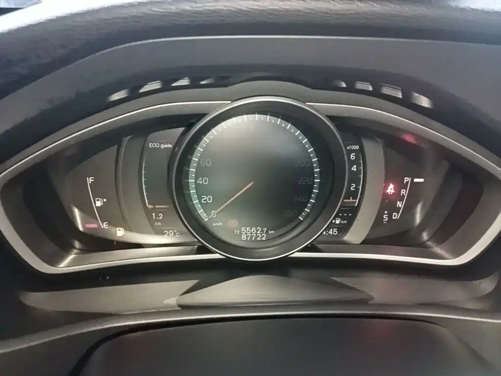 Volvo V40 — миниатюра 12
