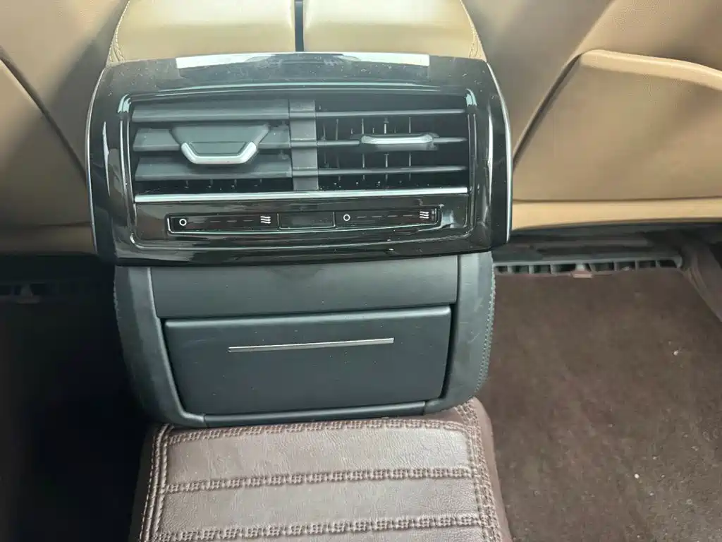 Audi A8 — миниатюра 8