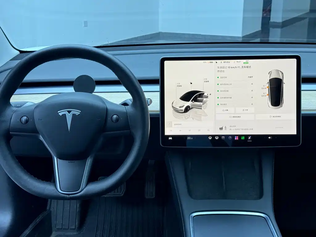 Tesla Model 3 — миниатюра 8