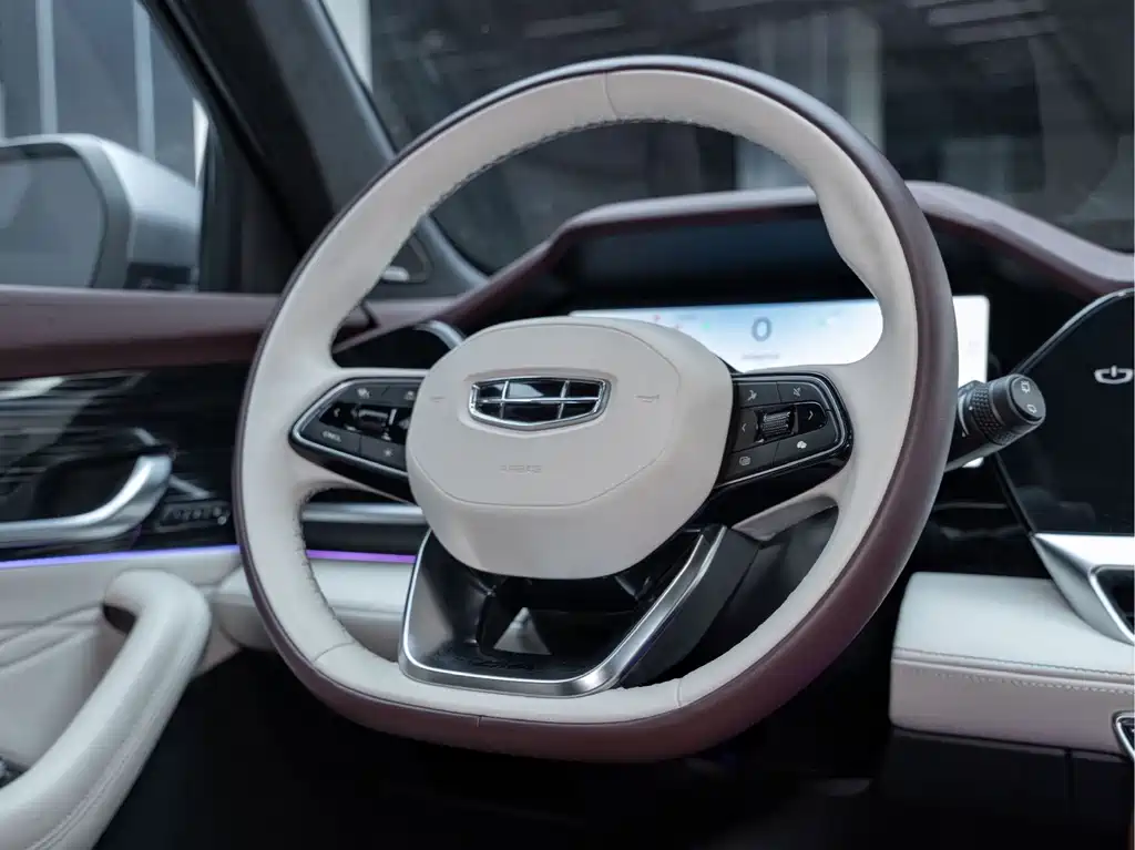 Geely Xingyue L — миниатюра 18