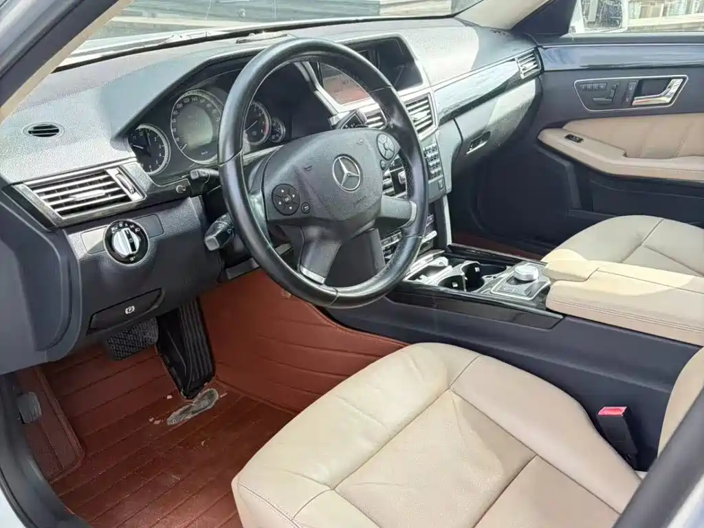 Mercedes-Benz E-Class (Import) — миниатюра 14
