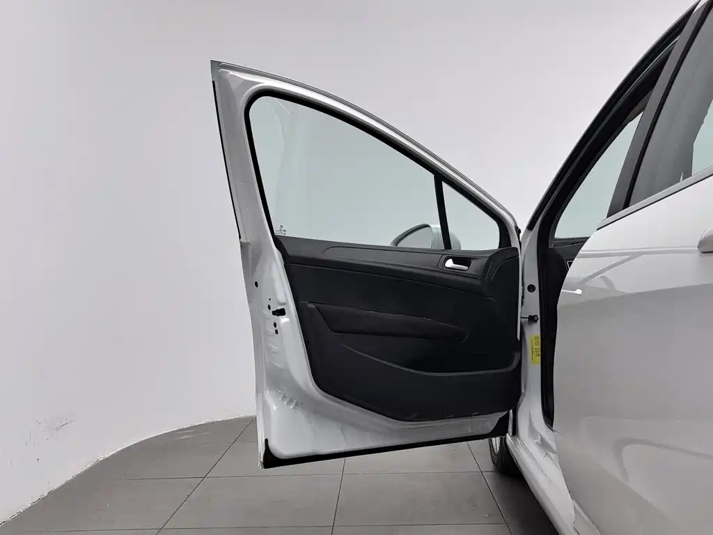 Peugeot 308 — миниатюра 8