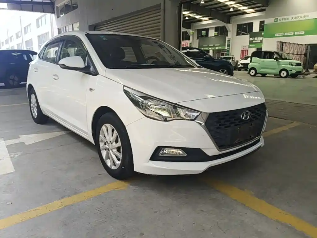 Hyundai Verna RV — миниатюра 4