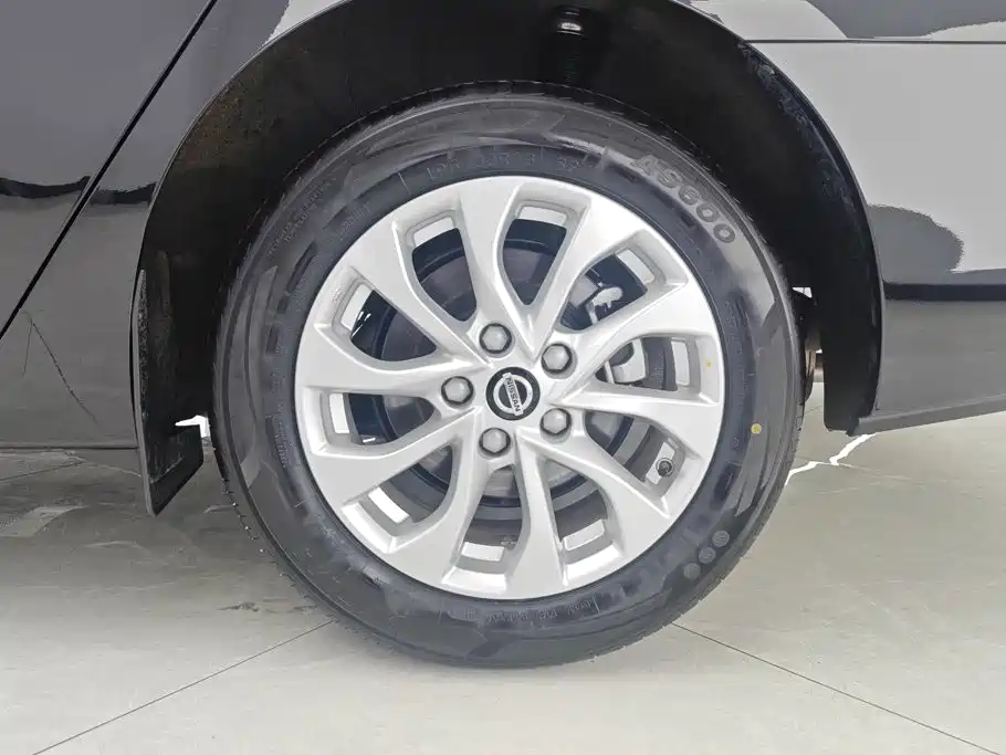 Nissan Sylphy — миниатюра 6