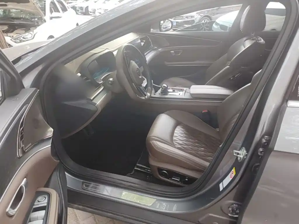 BYD Han — миниатюра 16