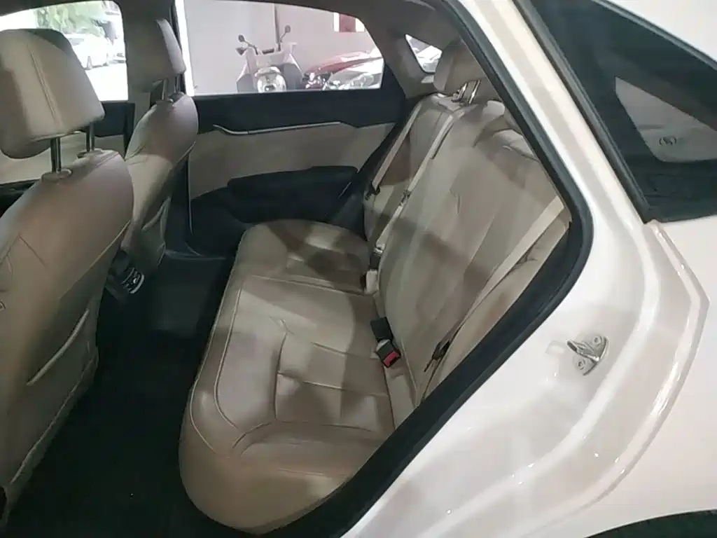 Buick Excelle — миниатюра 17