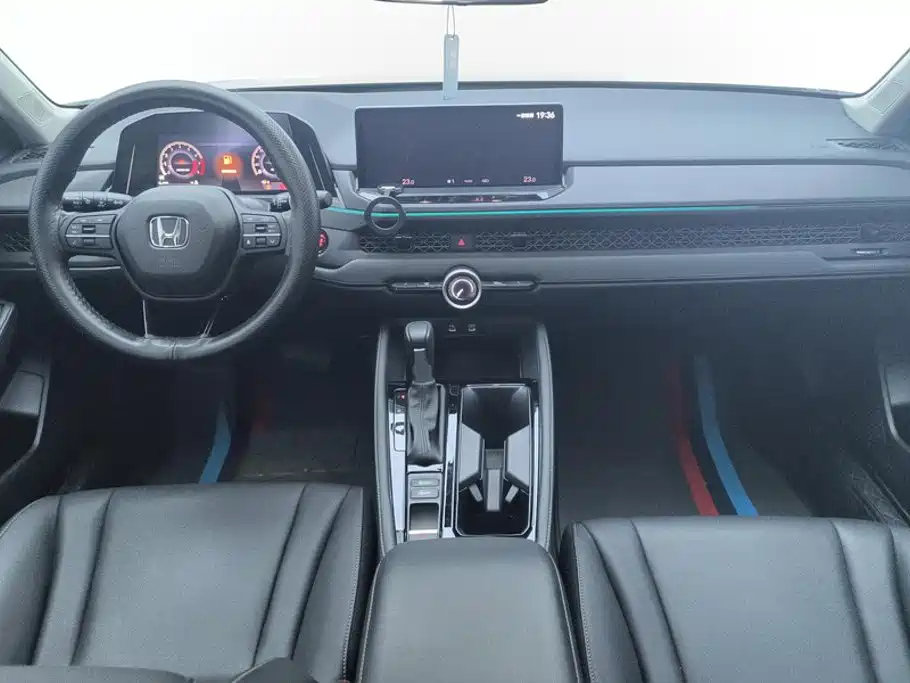 Honda Accord — миниатюра 12