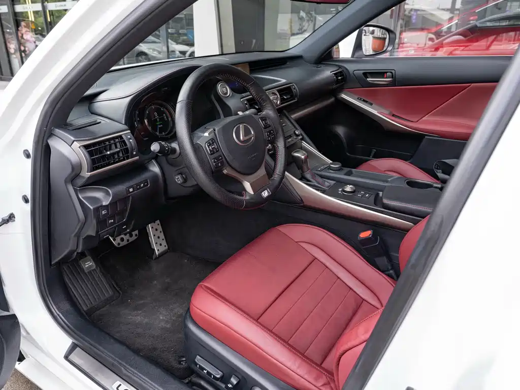 Lexus IS 2017 300 F SPORT