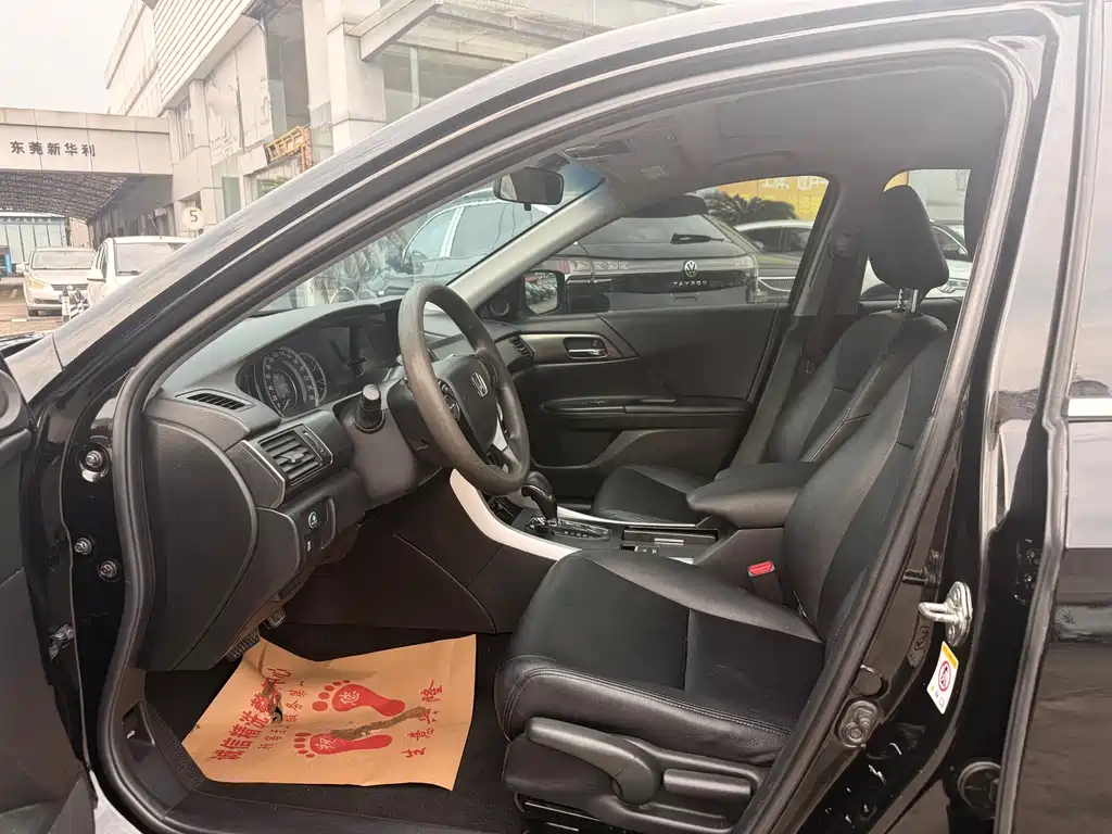 Honda Accord — миниатюра 4