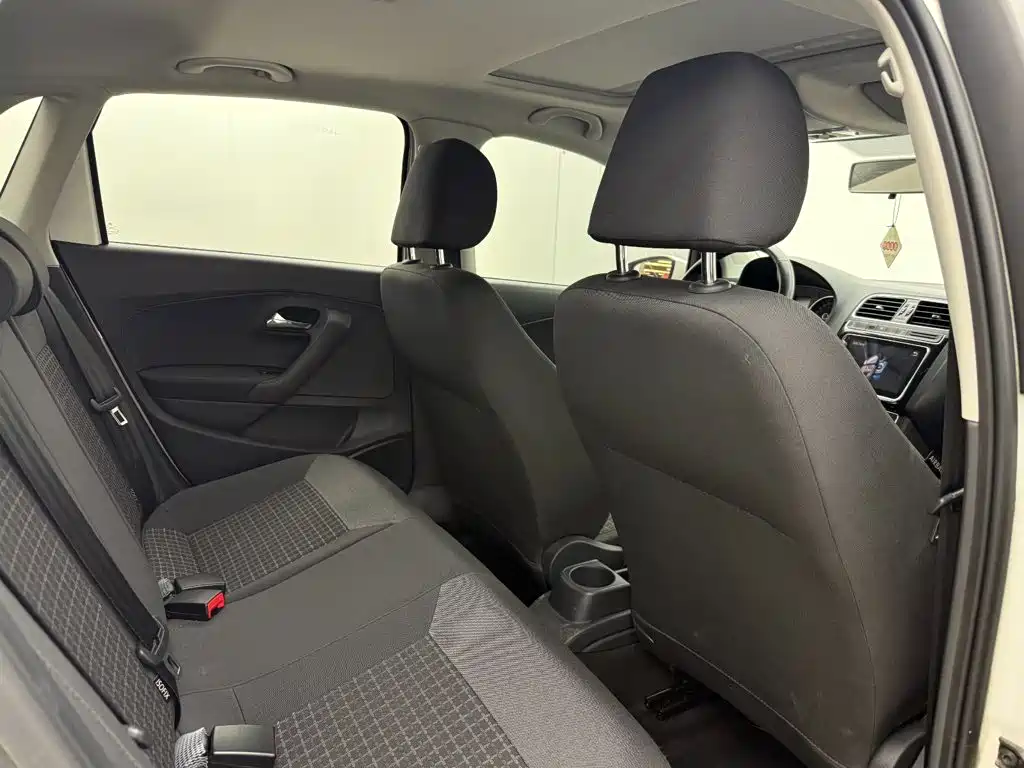 Volkswagen Polo — миниатюра 16