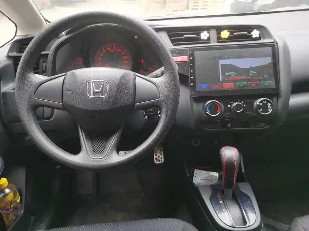 Honda Fit — миниатюра 4