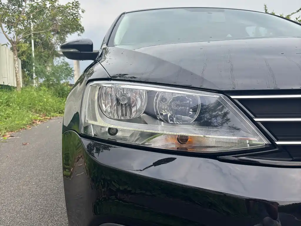 Volkswagen Sagitar — миниатюра 4