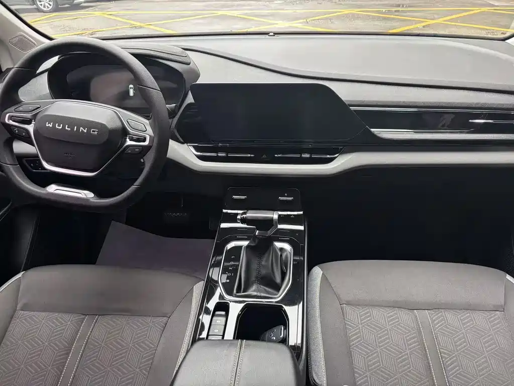 Wuling Victory — миниатюра 9