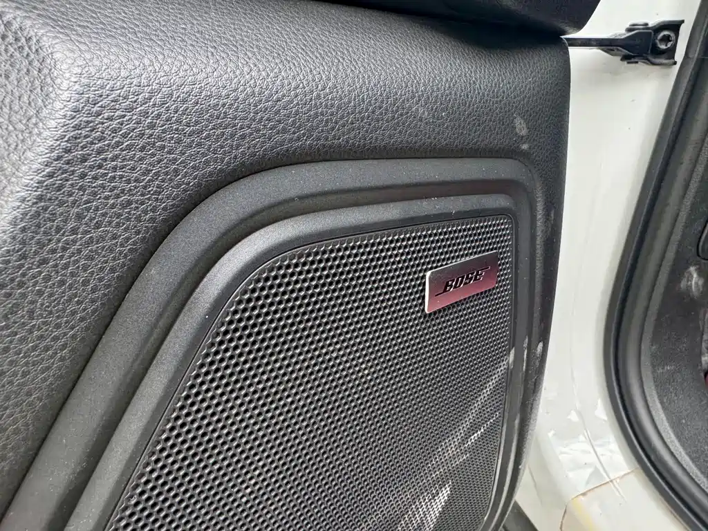 Porsche Macan — миниатюра 9