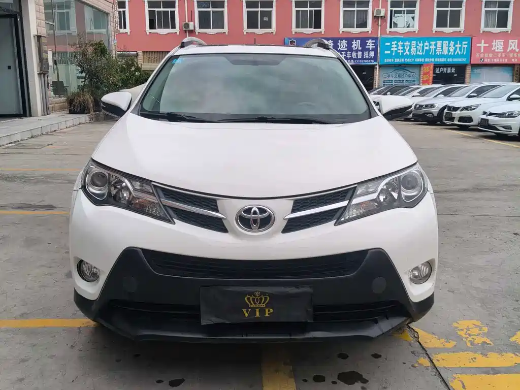 Toyota RAV4 — миниатюра 2